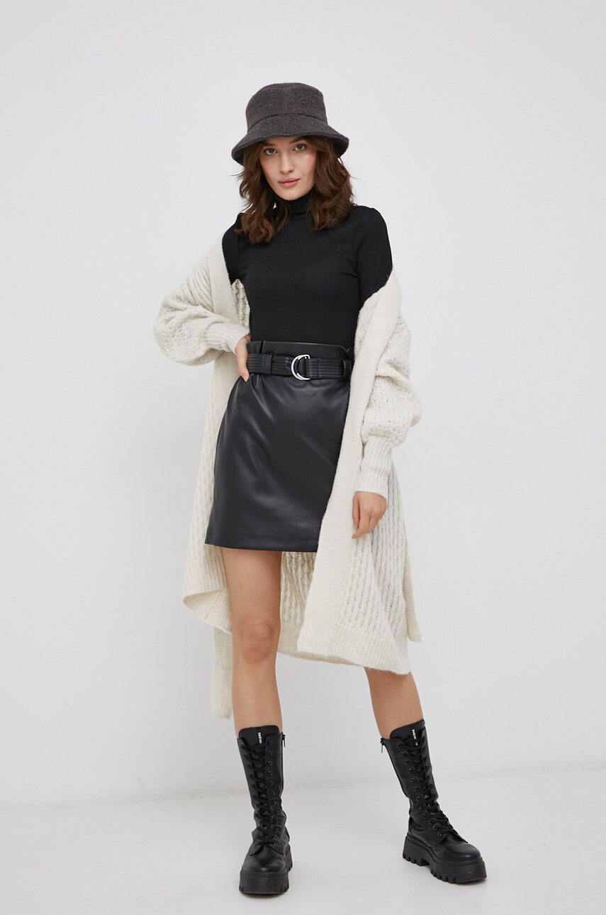 

Лонгслив Vero Moda женский цвет чёрный с гольфом