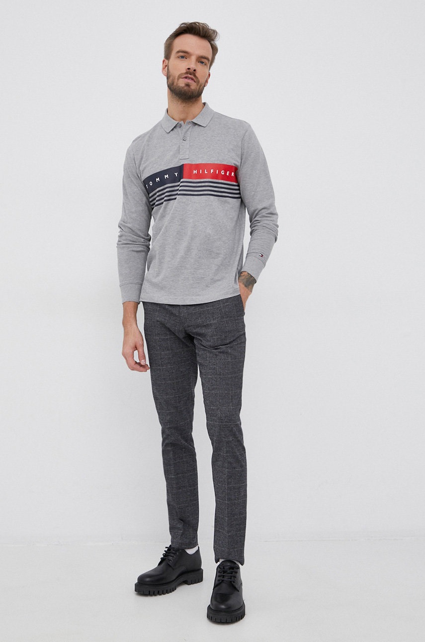 

Памучна блуза с дълги ръкави Tommy Hilfiger в меланж на сиво, Сив