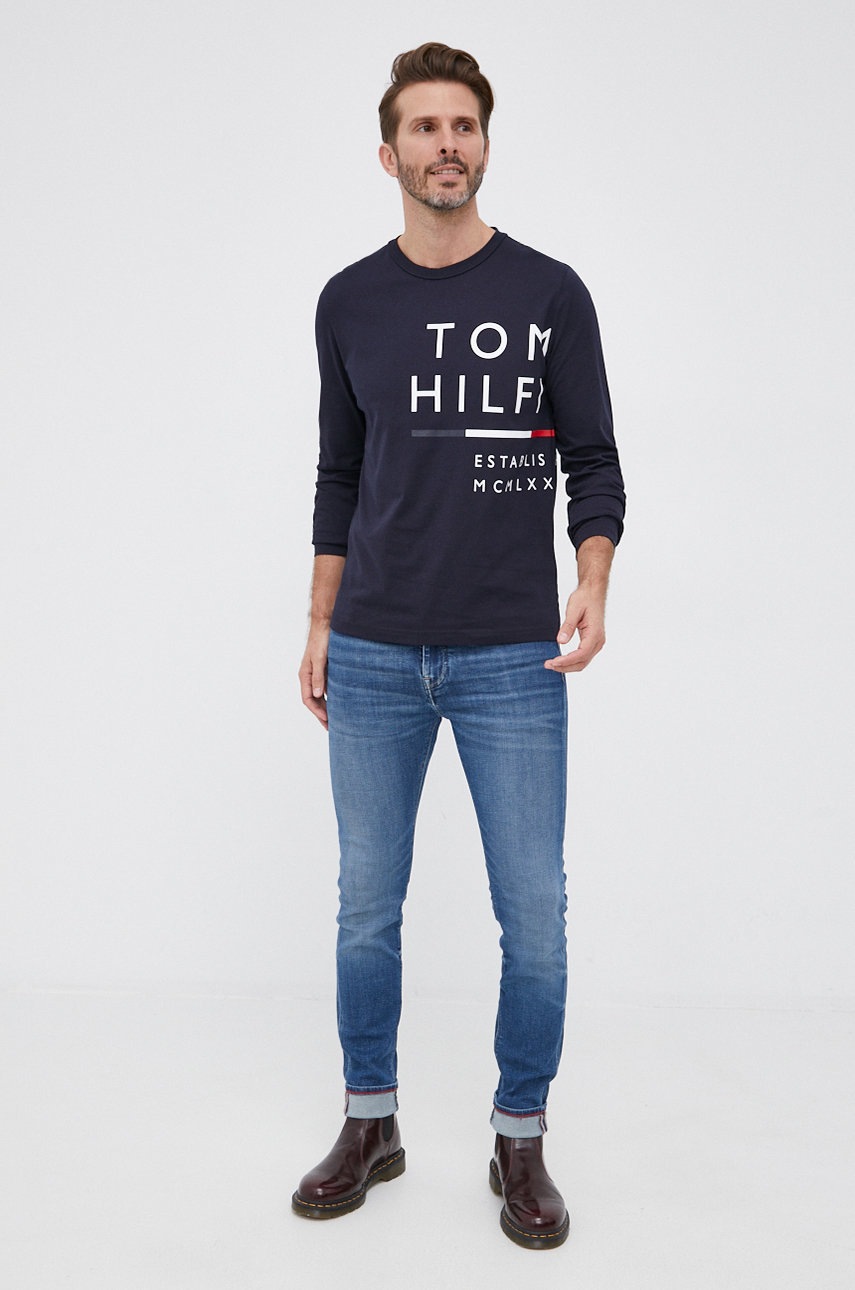 

Памучна блуза с дълги ръкави Tommy Hilfiger в тъмносиньо с принт, Тъмносин