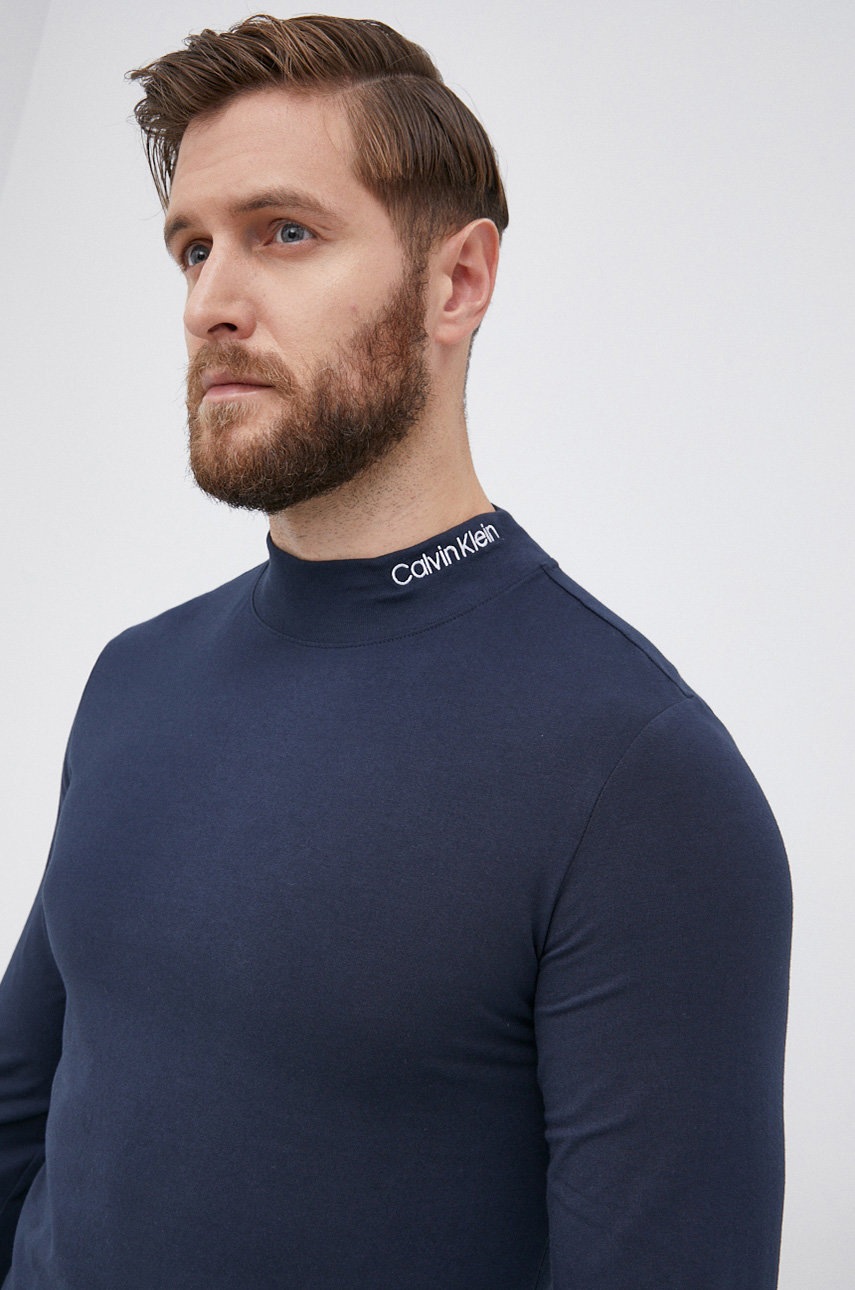 

Блуза с дълги ръкави Calvin Klein мъжка в тъмносиньо с изчистен дизайн, Тъмносин
