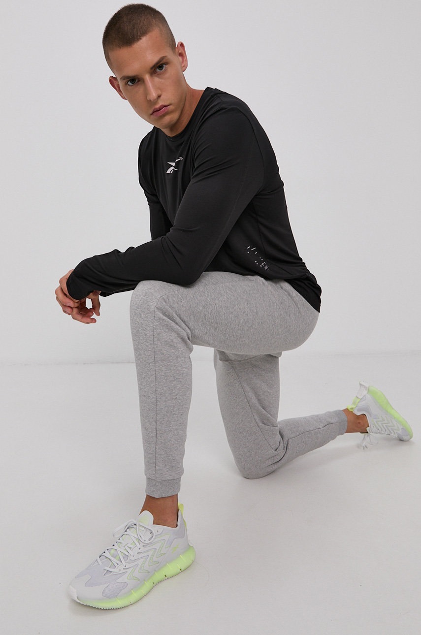 

Лонгслів Reebok GS9198 чоловічий колір чорний з принтом