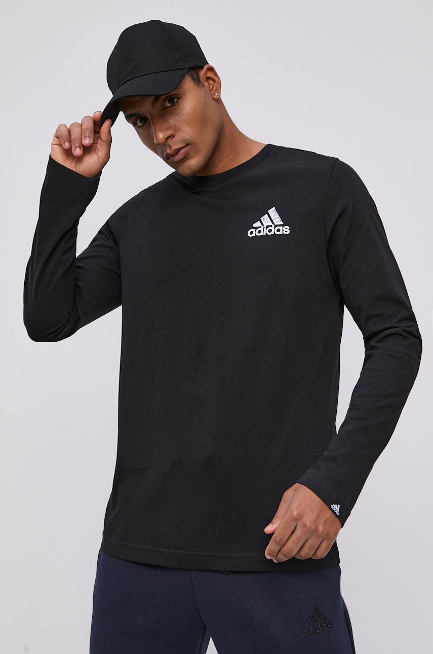 

Лонгслив adidas мужской цвет чёрный с принтом