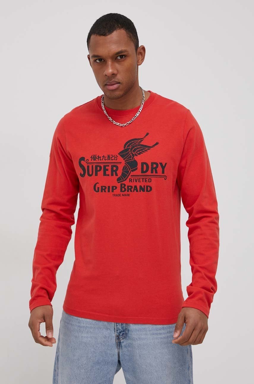 

Хлопковый лонгслив Superdry цвет красный с принтом
