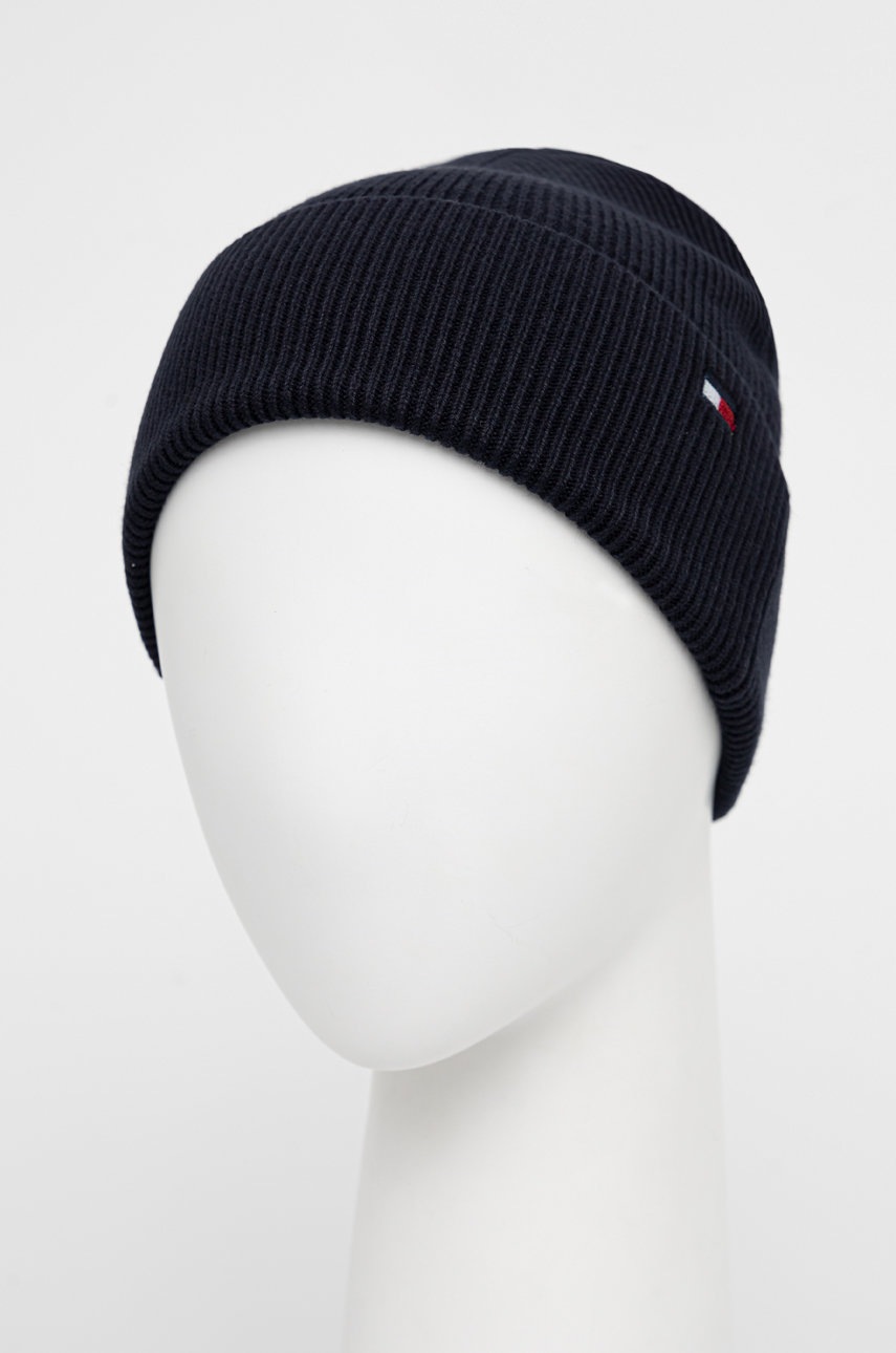 

Шапка Tommy Hilfiger цвет синий из толстого трикотажа