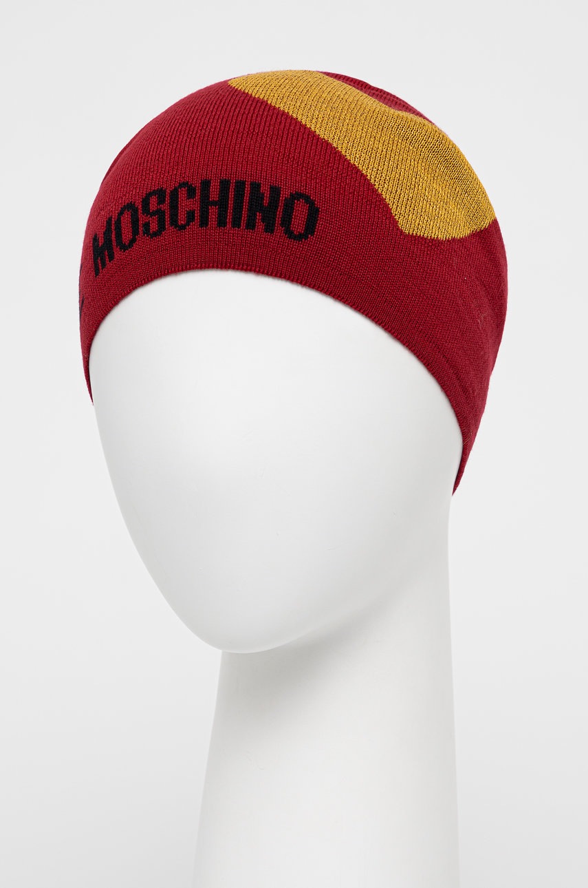 

Шапка Moschino колір червоний з тонкого трикотажу вовна