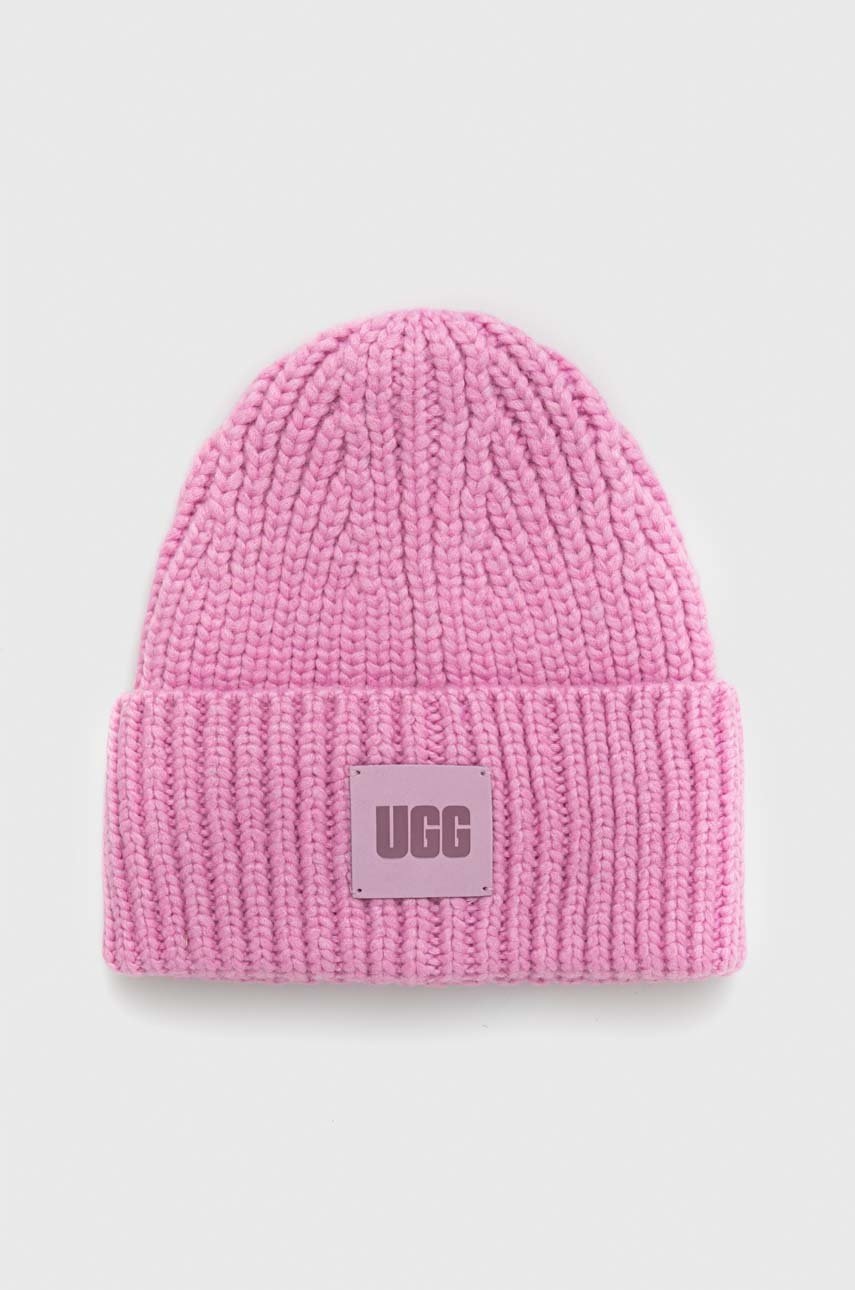 

Шапка с примесью шерсти UGG из толстого трикотажа