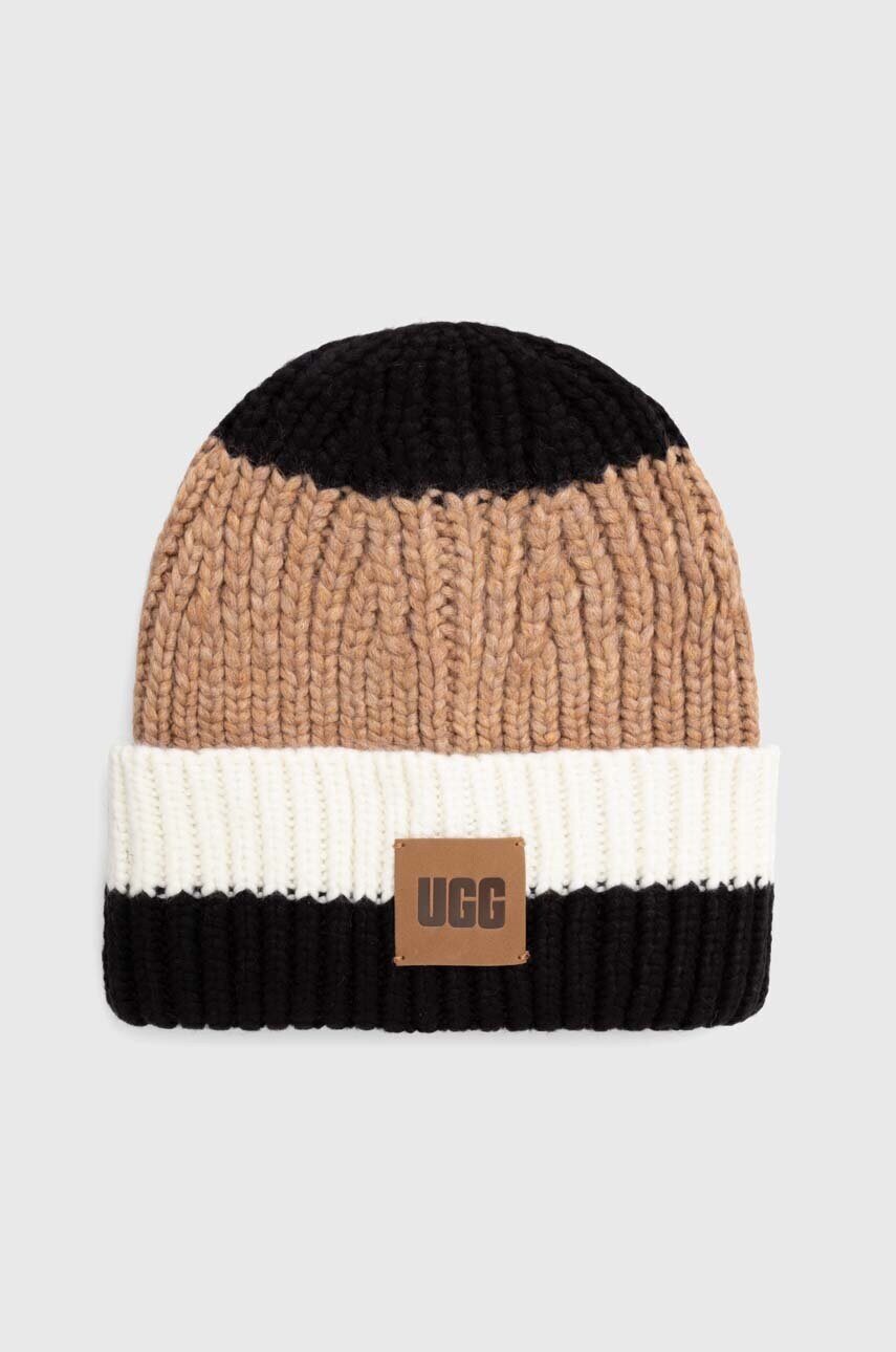 

Шапка с примесью шерсти UGG из толстого трикотажа