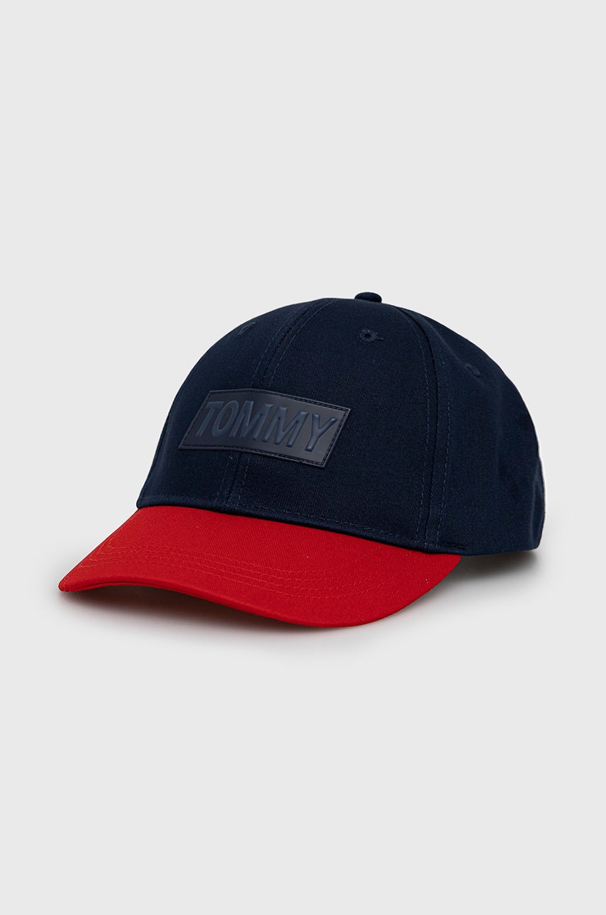

Детска памучна шапка Tommy Hilfiger в тъмносиньо, Тъмносин