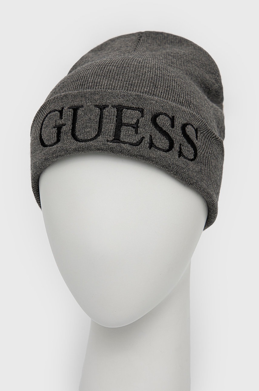 

Шапка Guess цвет серый из тонкого трикотажа
