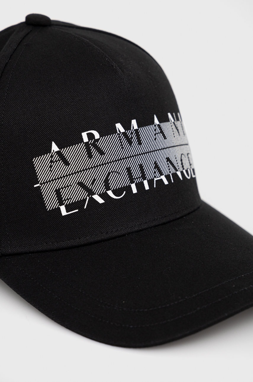 

Шапка Armani Exchange цвет чёрный с принтом
