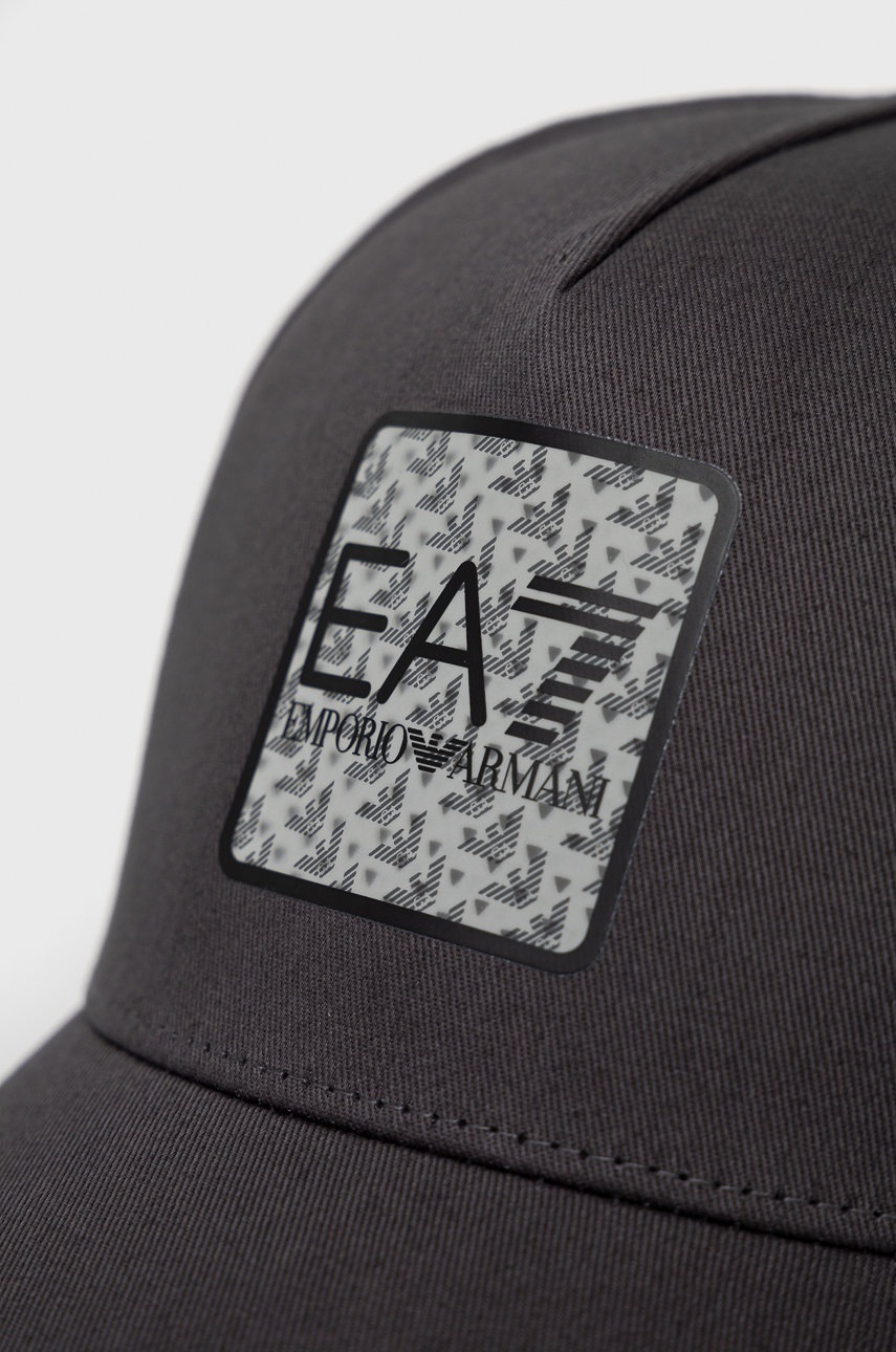 

Кепка EA7 Emporio Armani цвет серый с аппликацией