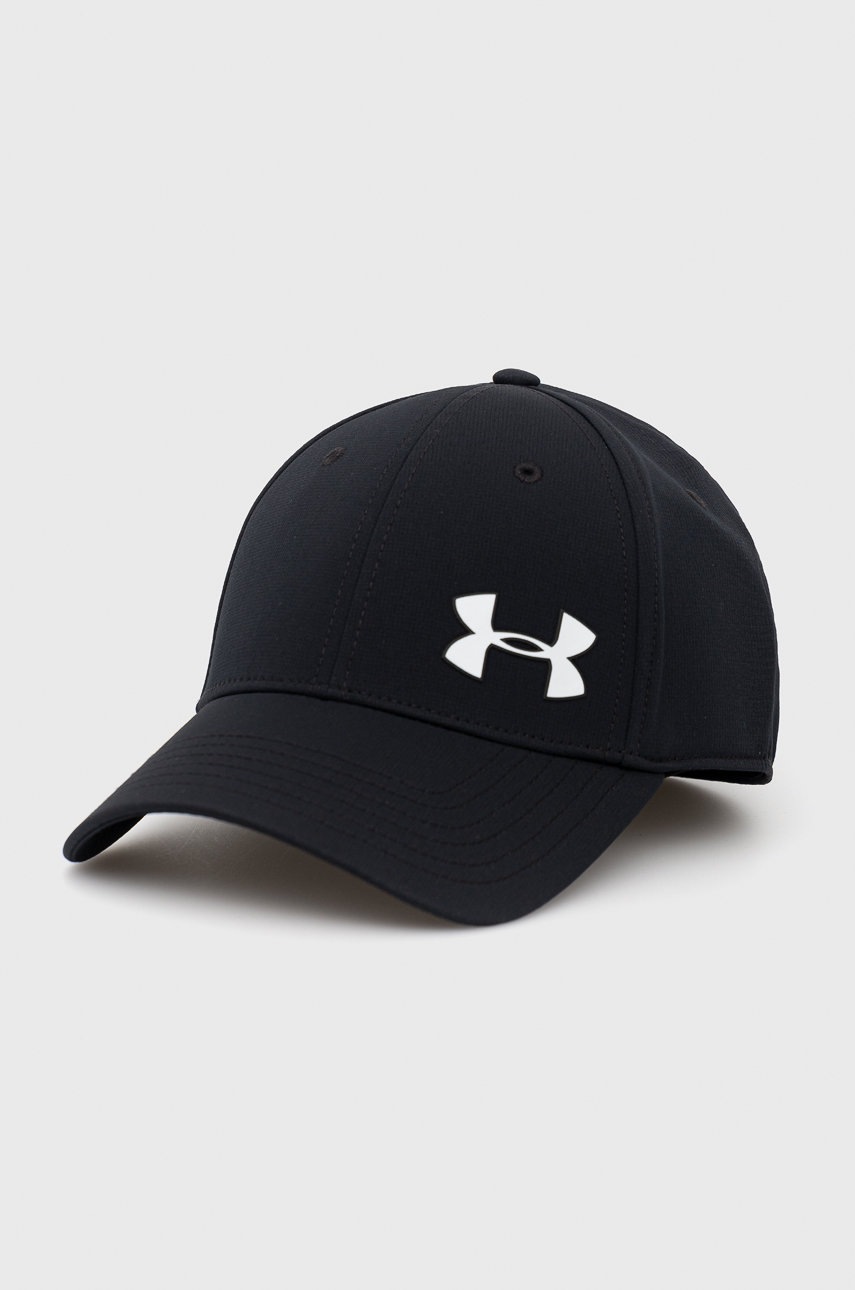 

Шапка Under Armour в черно с изчистен дизайн, Черен