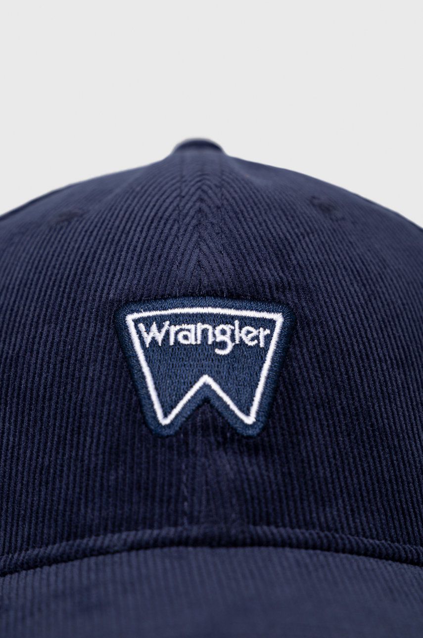 

Шапка Wrangler цвет синий с аппликацией