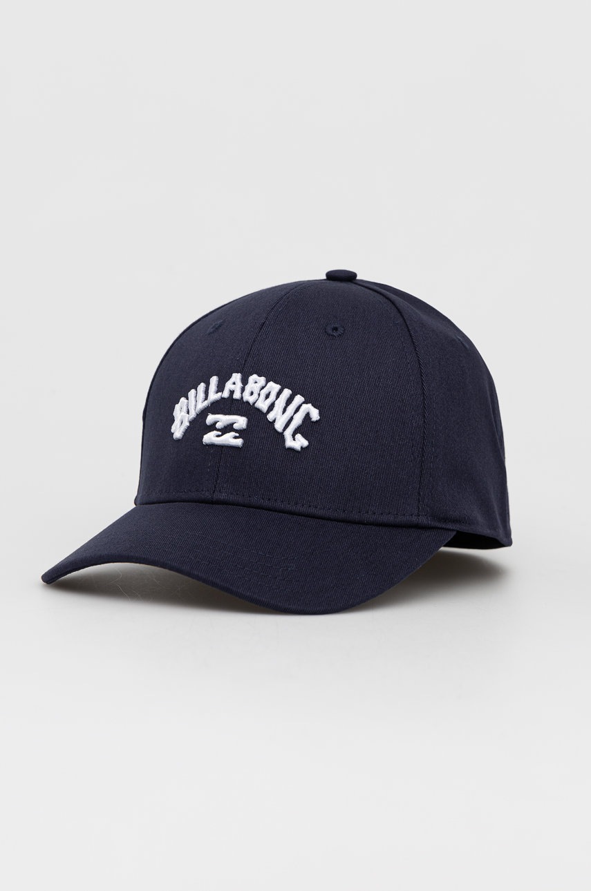 

Шапка Billabong в тъмносиньо с апликация, Тъмносин