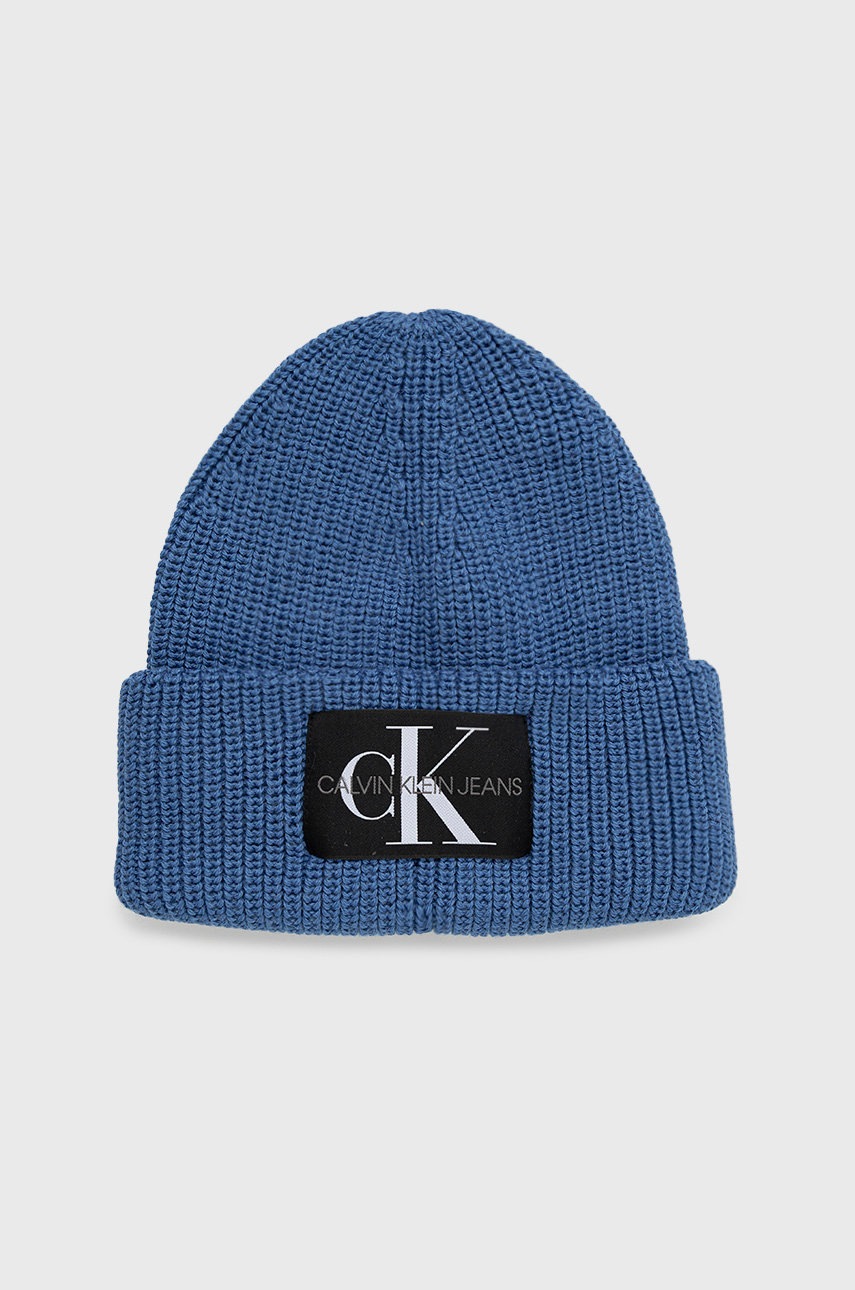 

Вълнена шапка Calvin Klein Jeans с фина плетка от вълна, Син