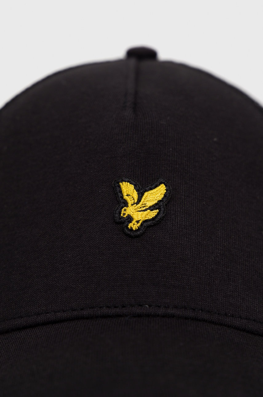 

Кепка Lyle & Scott колір чорний гладка