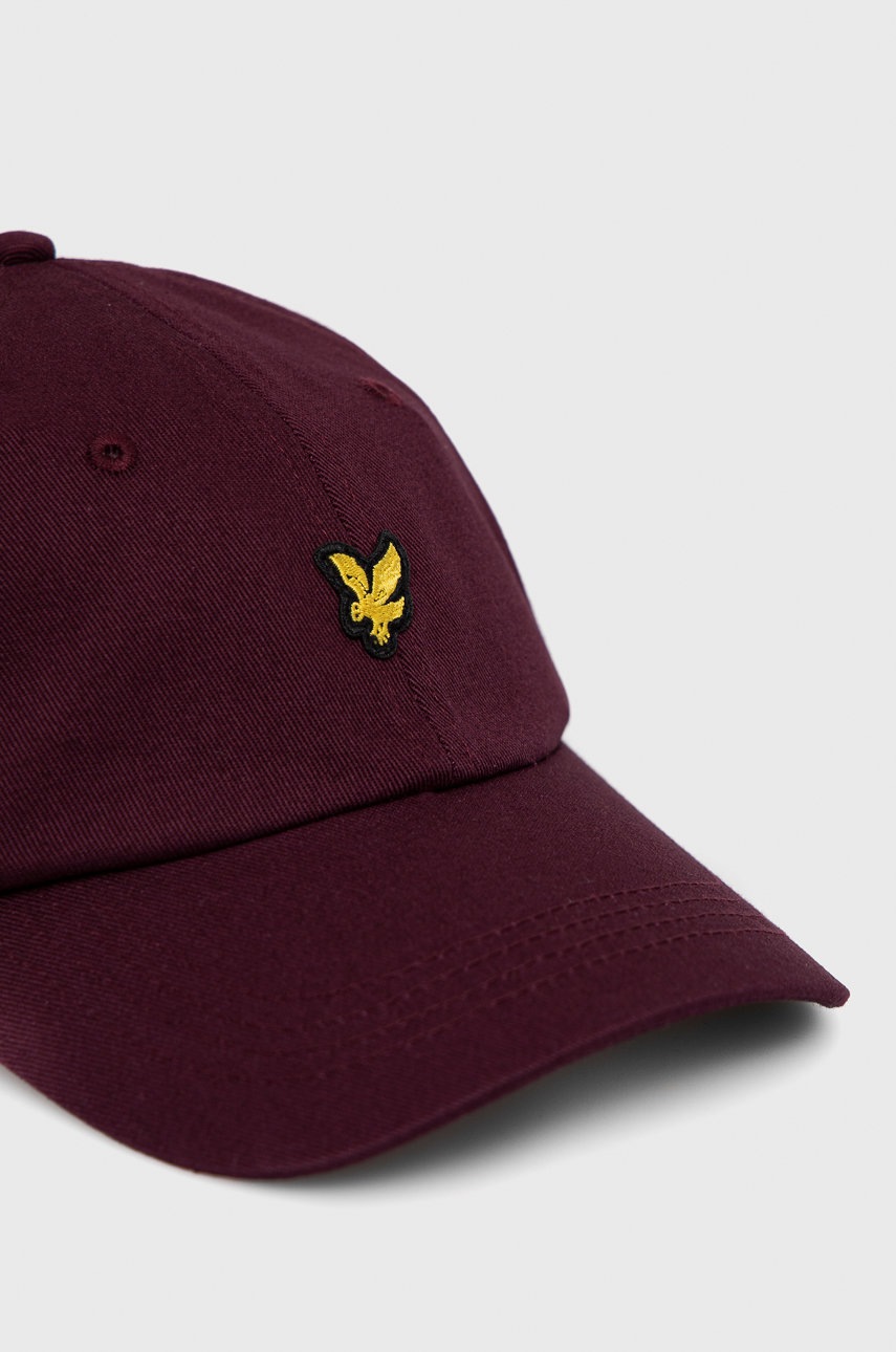 

Бавовняна шапка Lyle & Scott колір бордовий однотонна