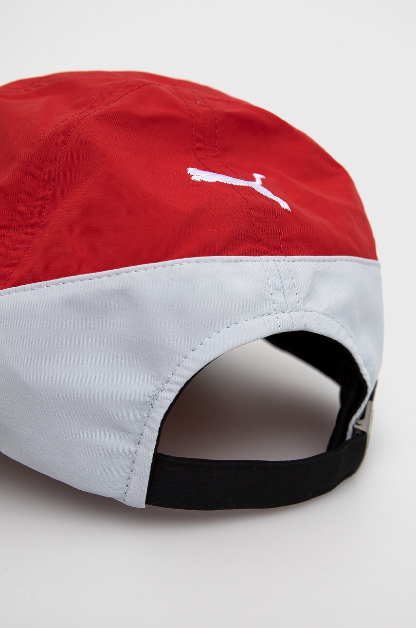 

Шапка Puma цвет красный с аппликацией