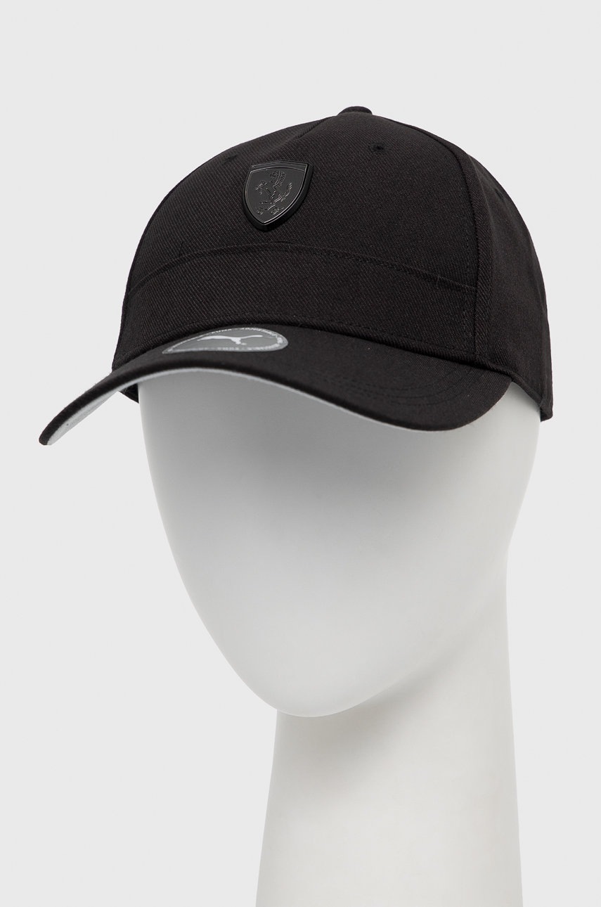 

Шапка Puma в черно с апликация, Черен