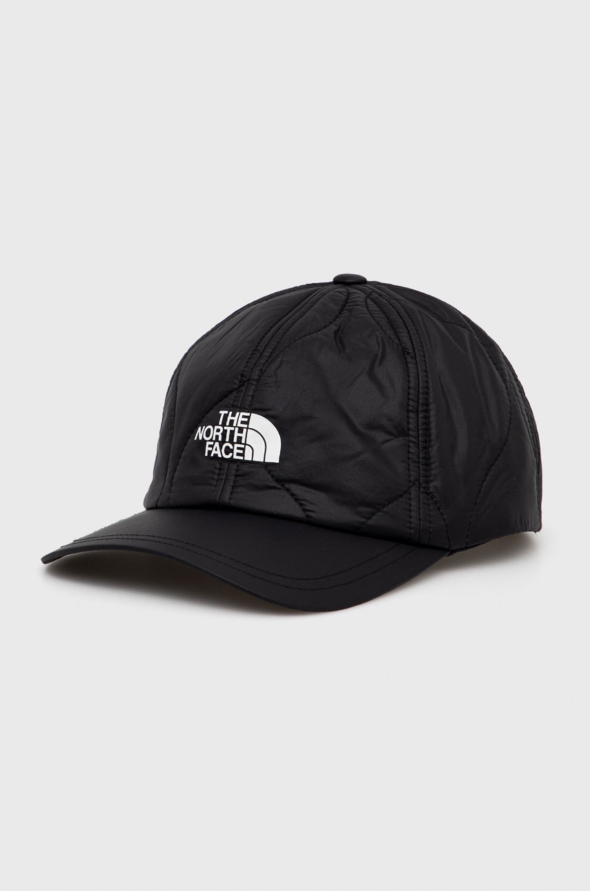 

Шапка The North Face в черно с принт, Черен