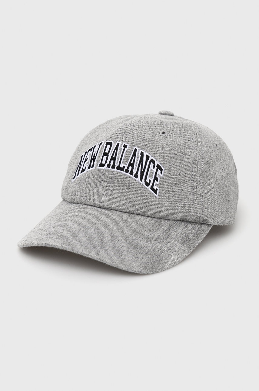

Шапка New Balance LAH03010AG в меланж на сиво, Сив
