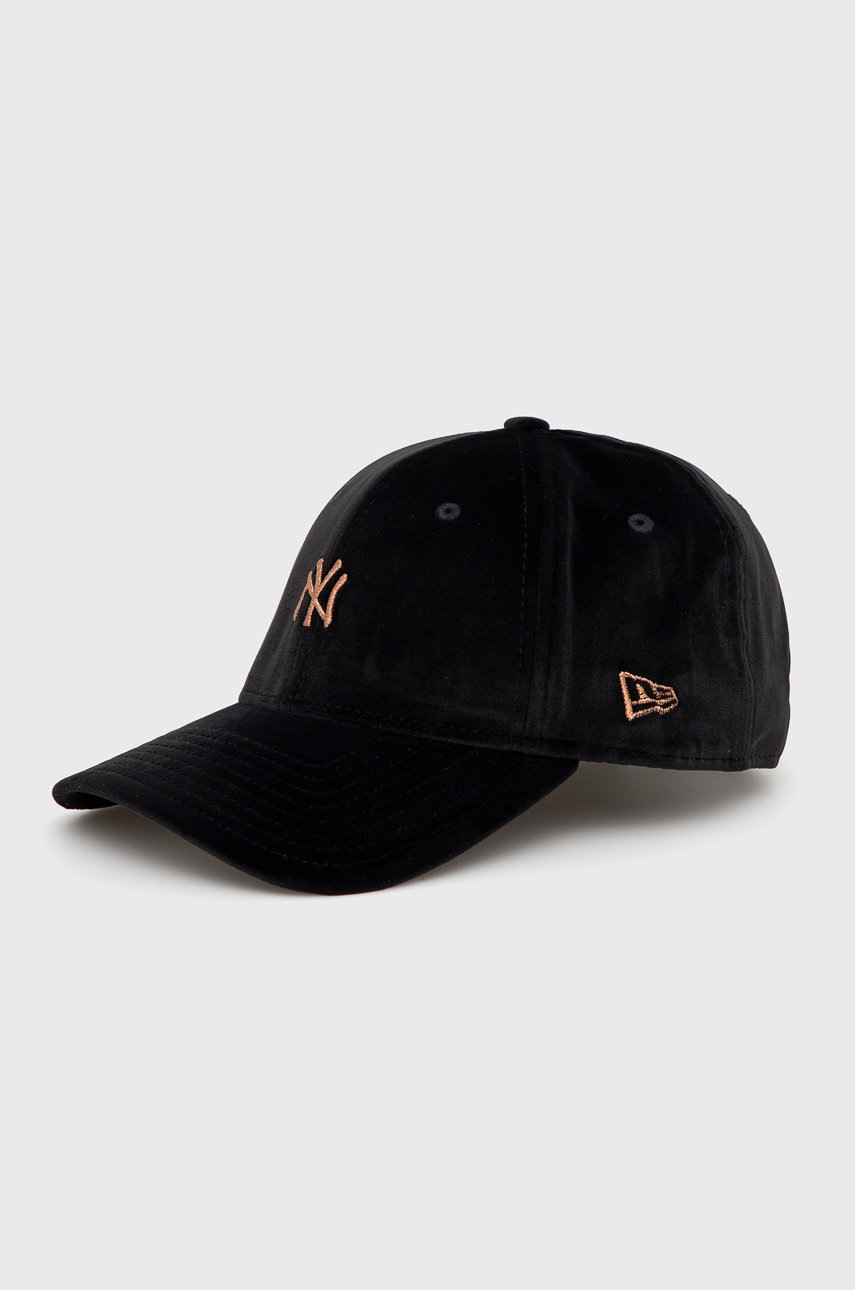 

Шапка New Era в черно с изчистен дизайн, Черен