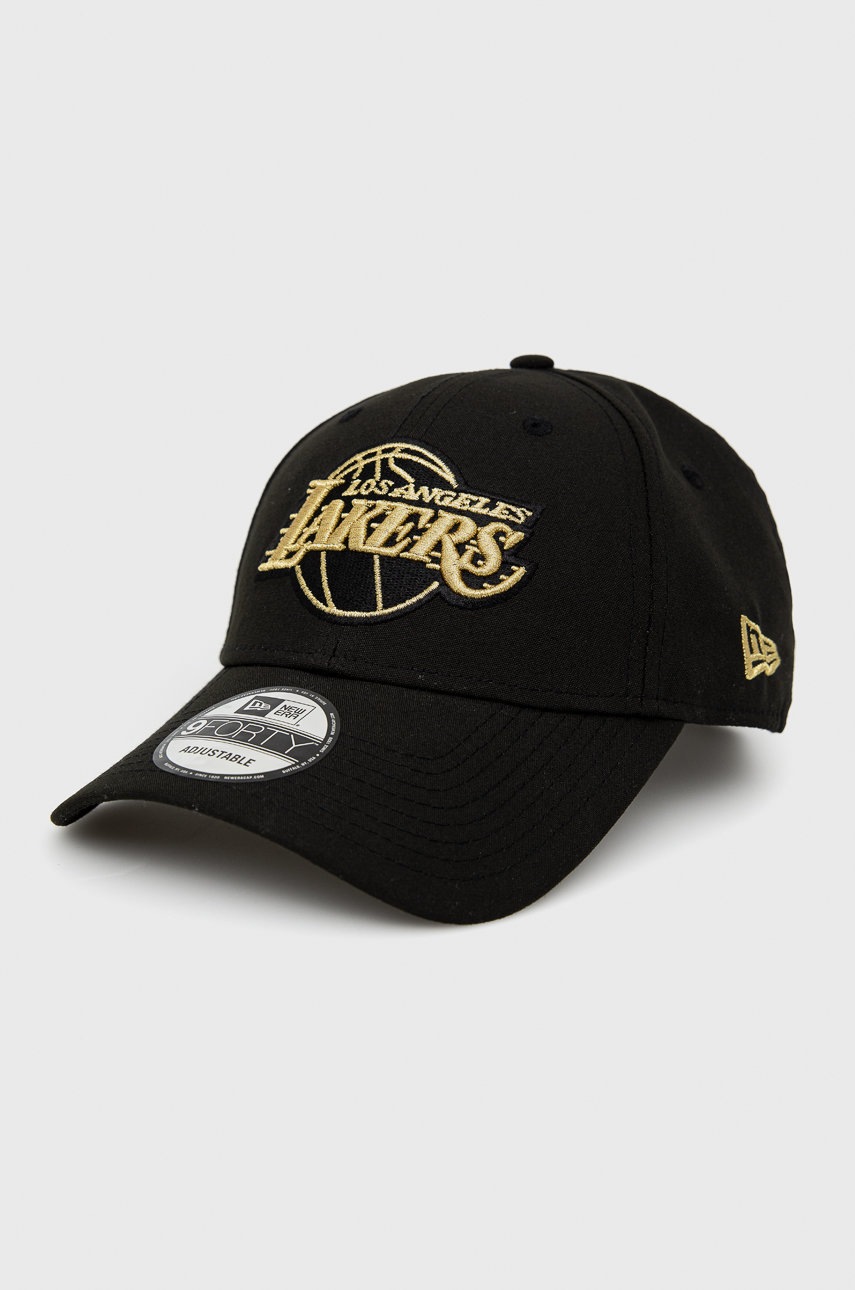 New Era czapka kolor czarny z aplikacją