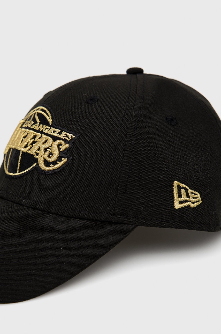 

Кепка New Era цвет чёрный с аппликацией