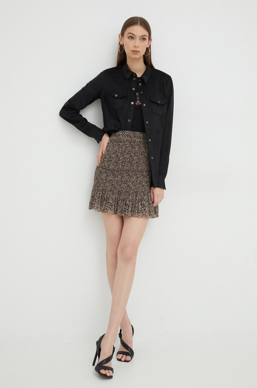 

Рубашка Guess женская цвет чёрный regular классический воротник