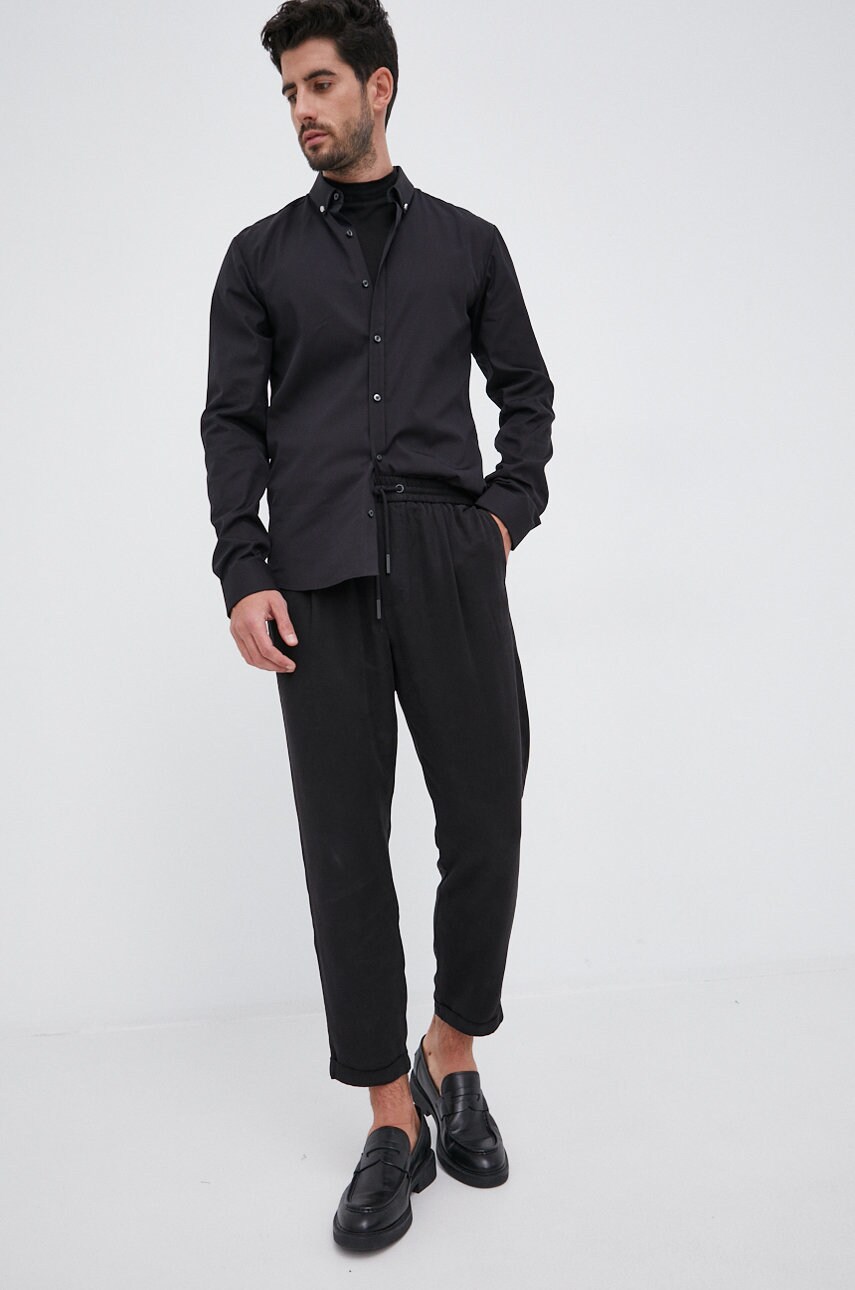 Hugo cămașă din bumbac bărbați, culoarea negru, cu guler button-down, slim