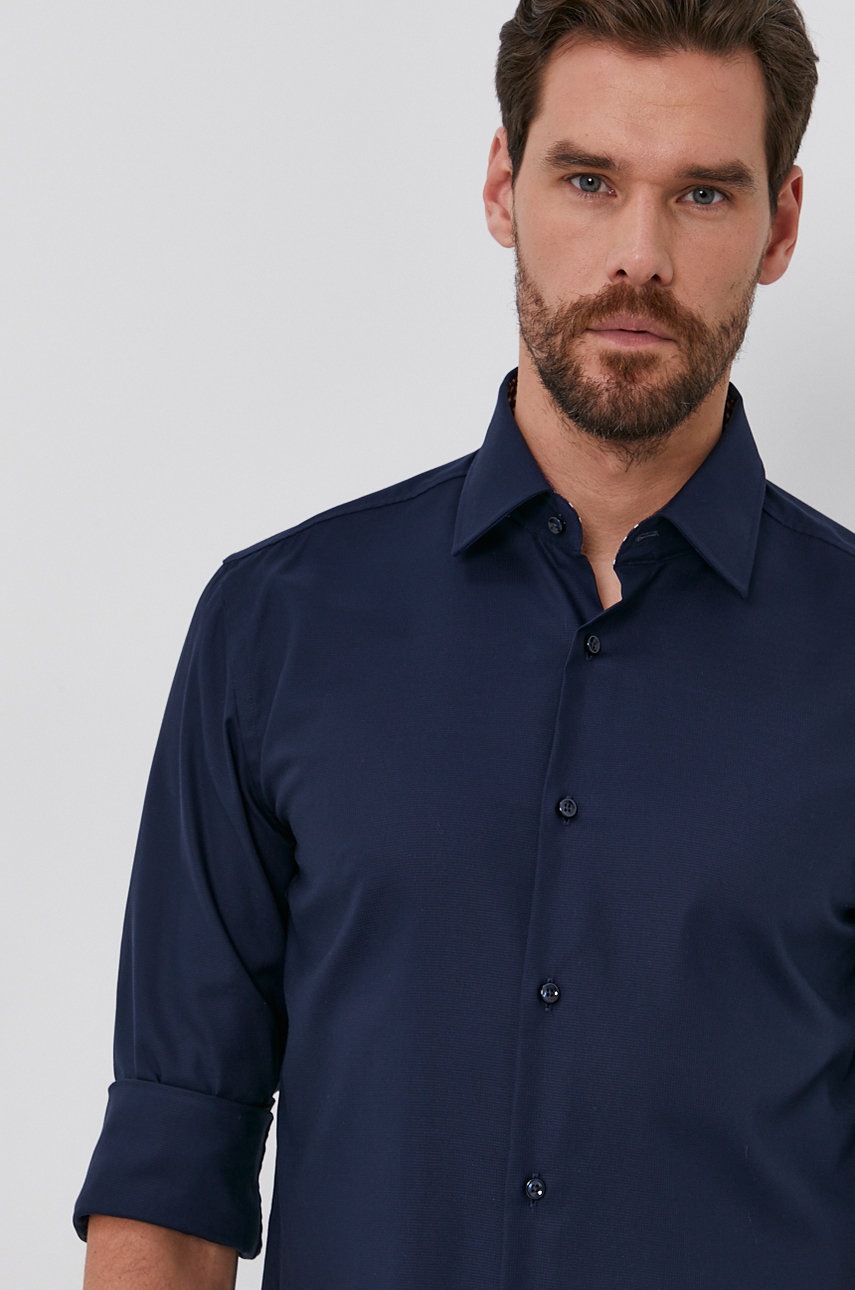 

Памучна риза Boss мъжка в тъмносиньо с кройка по тялото с класическа яка, Тъмносин