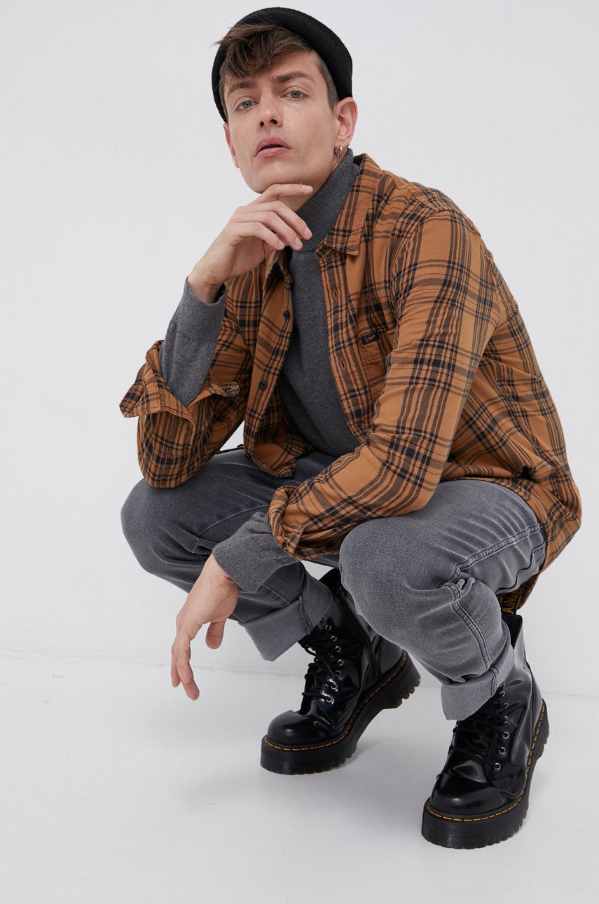 Lee Cămașă din bumbac bărbați, culoarea maro, cu guler clasic, regular 2023 ❤️ Pret Super answear imagine noua 2022