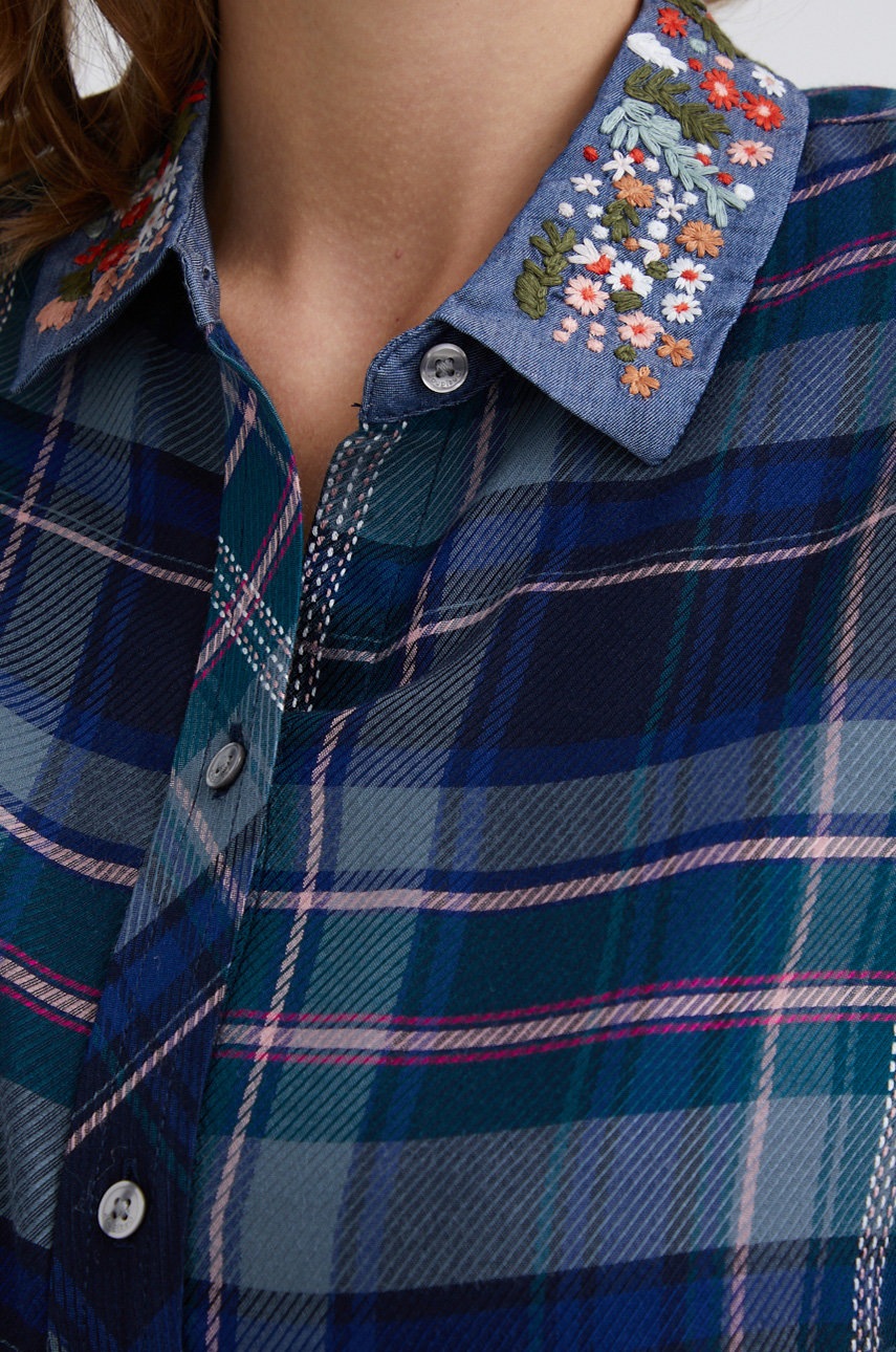 

Рубашка Desigual женская цвет синий regular классический воротник