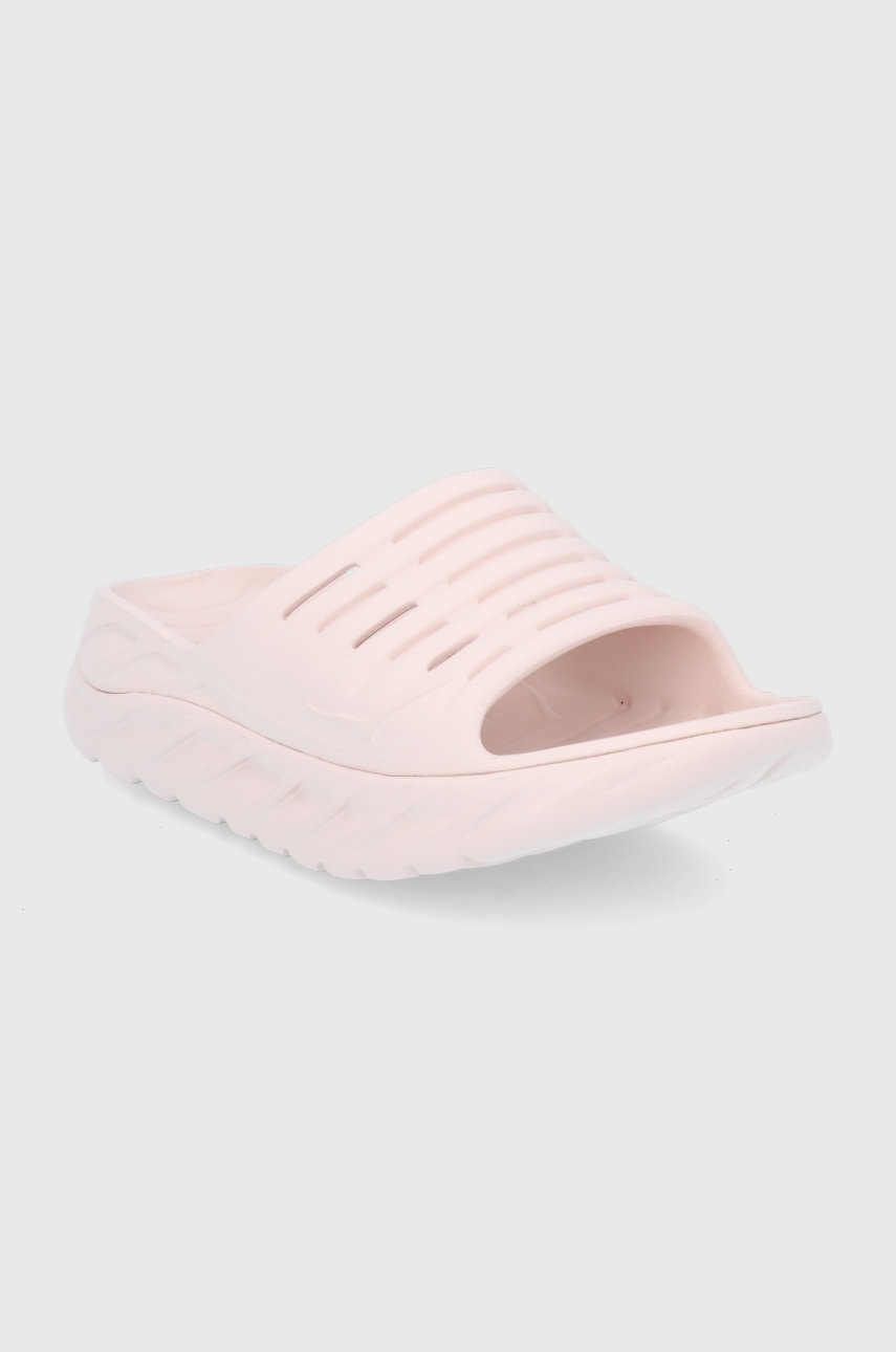 

Шлепанцы Hoka One One Ora Recovery Slide женские цвет на платформе