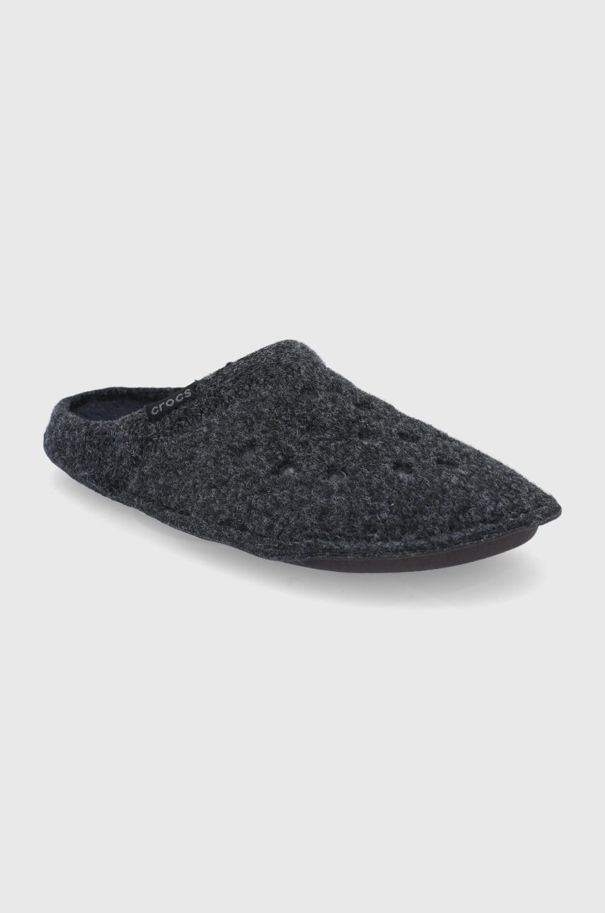

Тапки Crocs цвет чёрный