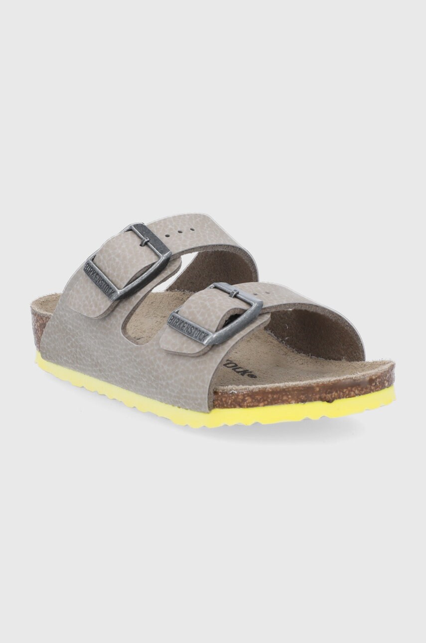 

Детские шлепанцы Birkenstock цвет бежевый