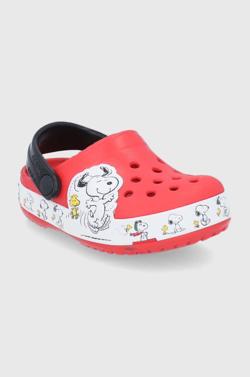 

Детские шлепанцы Crocs цвет красный