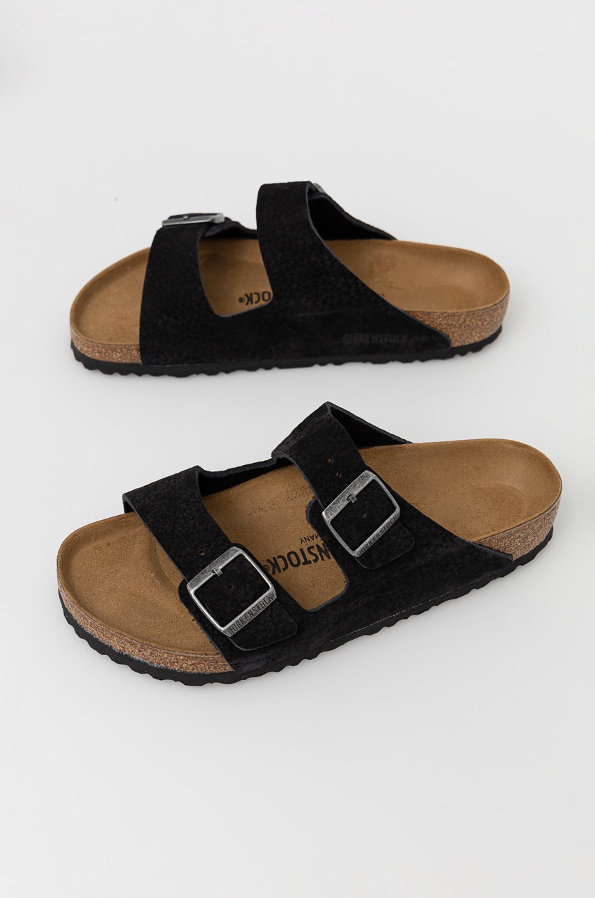 

Кожаные шлепанцы Birkenstock Arizona мужские цвет чёрный