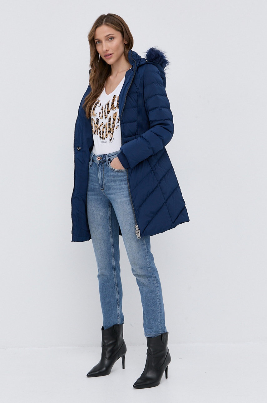 

Пуховая куртка Guess женская переходная