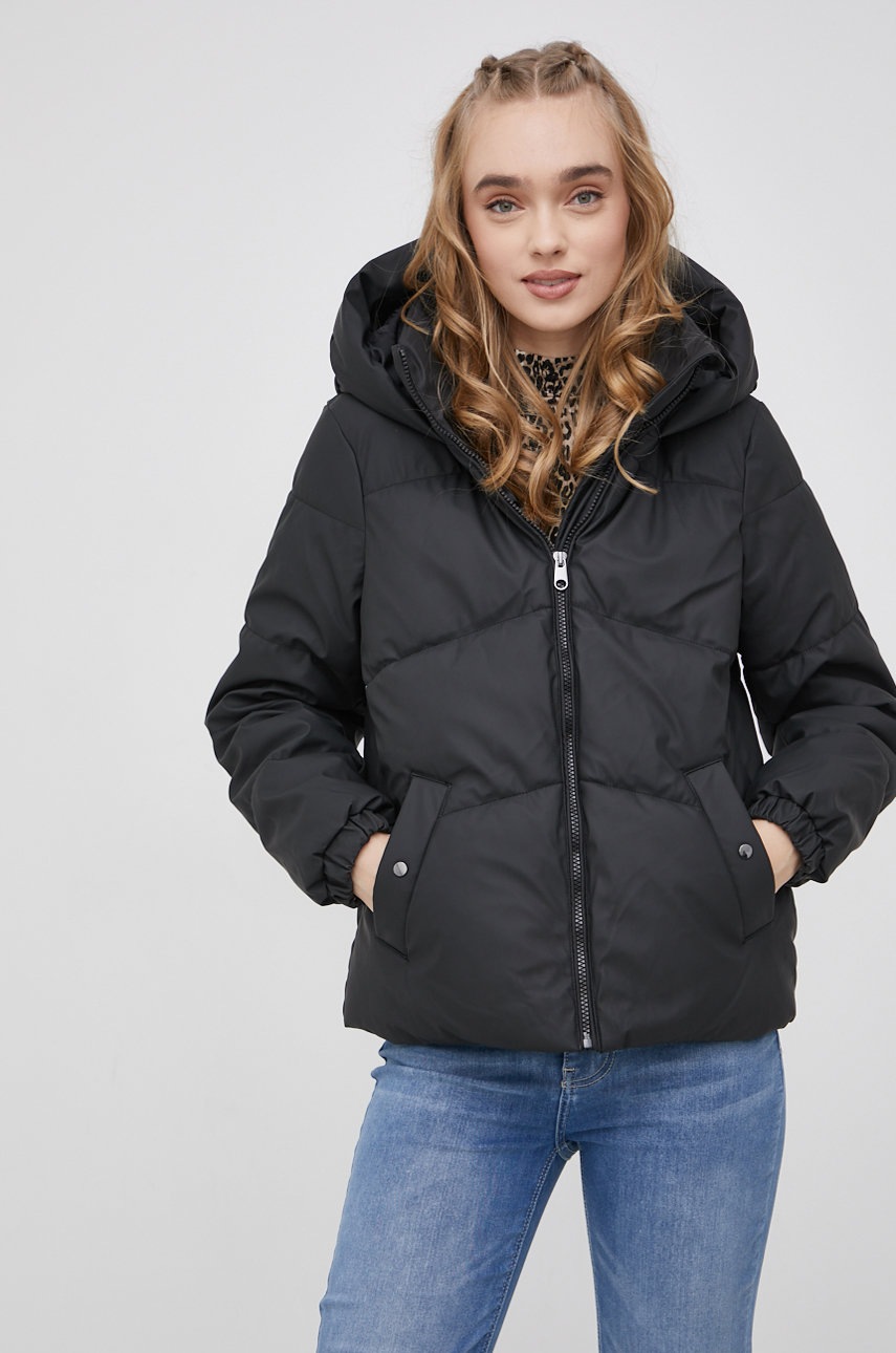 

Яке Vero Moda дамско в черно със зимна изолация, Черен