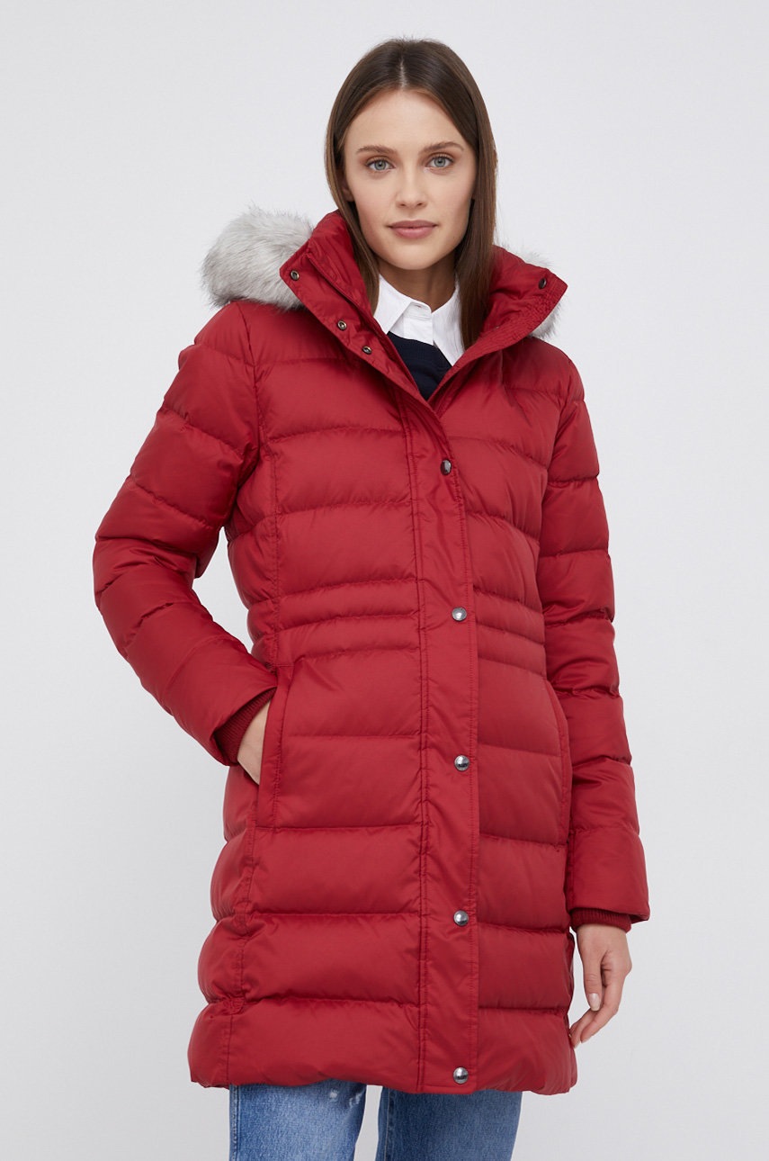 

Пухено яке Tommy Hilfiger в червено със зимна изолация, Червен
