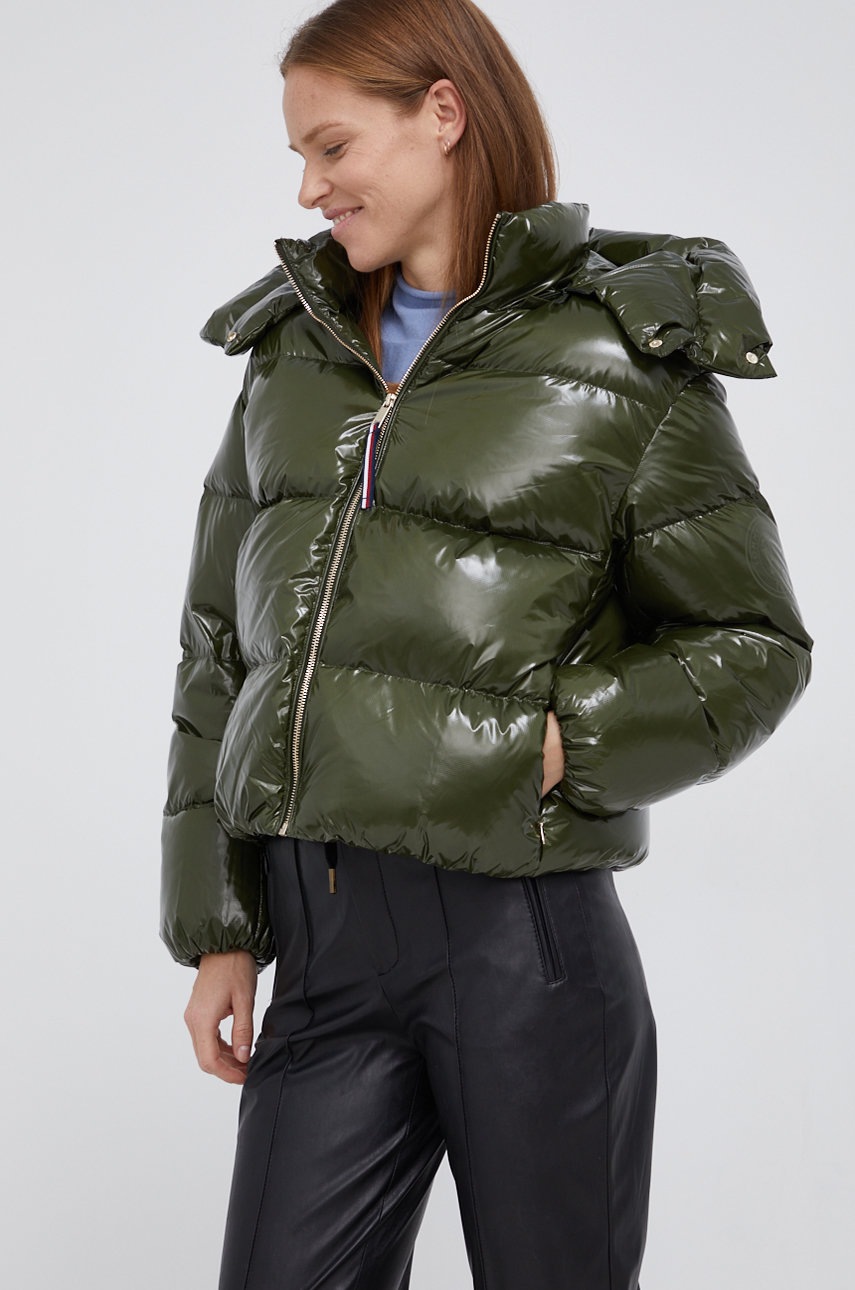 

Пухено яке Tommy Hilfiger дамско в зелено със зимна изолация, Зелен