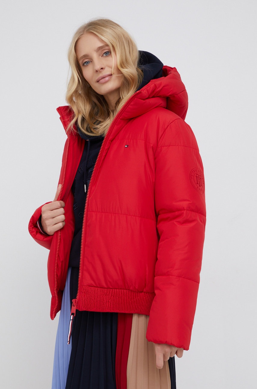

Куртка Tommy Hilfiger жіноча колір червоний зимова
