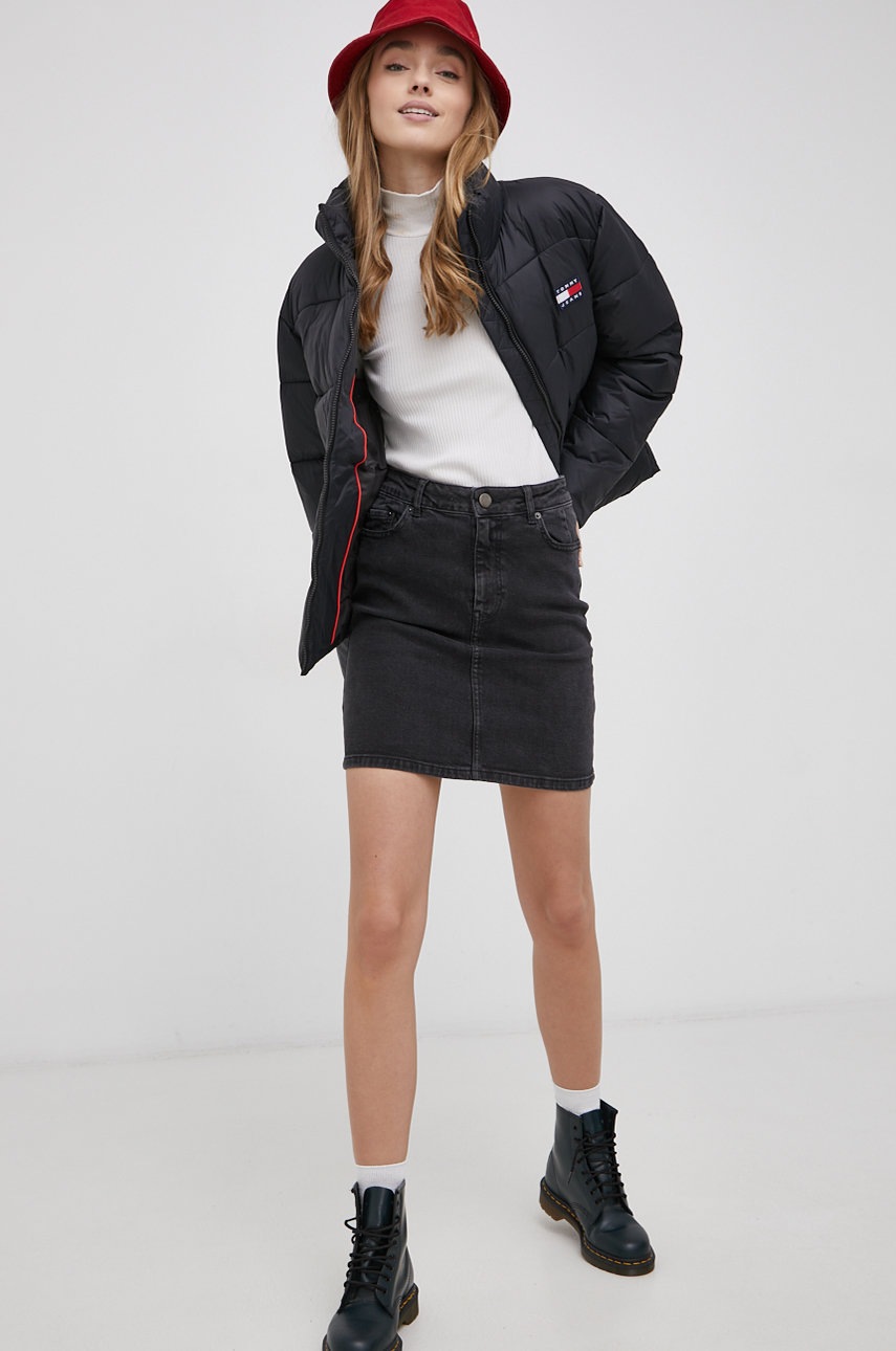 

Куртка Tommy Jeans женская цвет чёрный зимняя