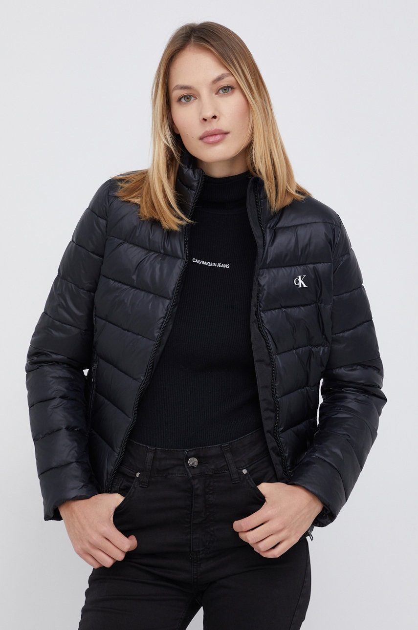 

Яке Calvin Klein Jeans дамско в черно със зимна изолация, Черен