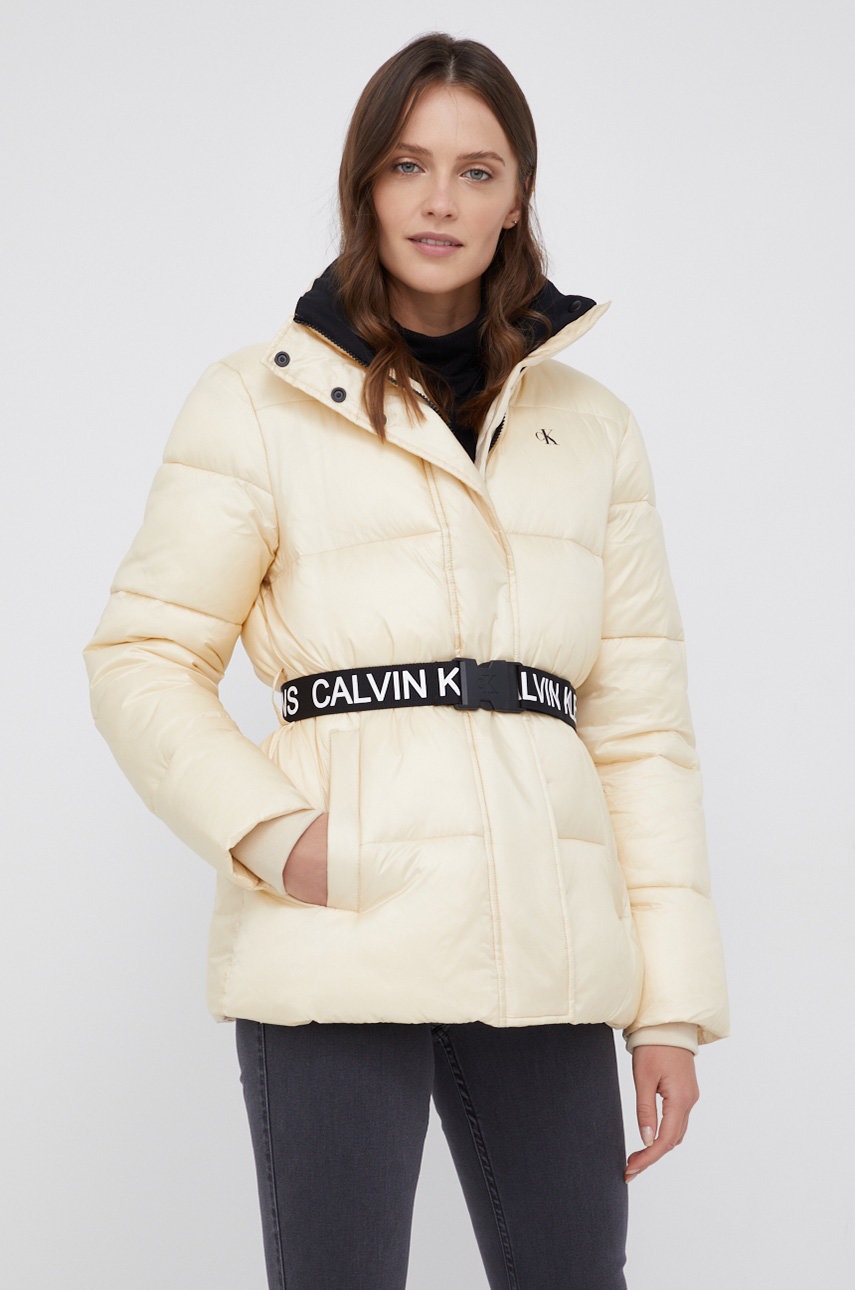 

Яке Calvin Klein Jeans дамско в кремаво със зимна изолация, Бежов