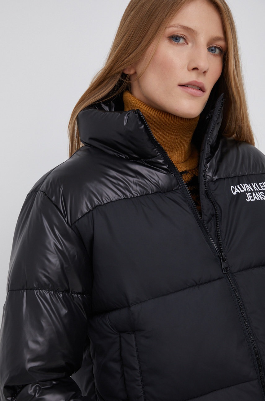 

Яке Calvin Klein Jeans дамско в черно със зимна изолация, Черен