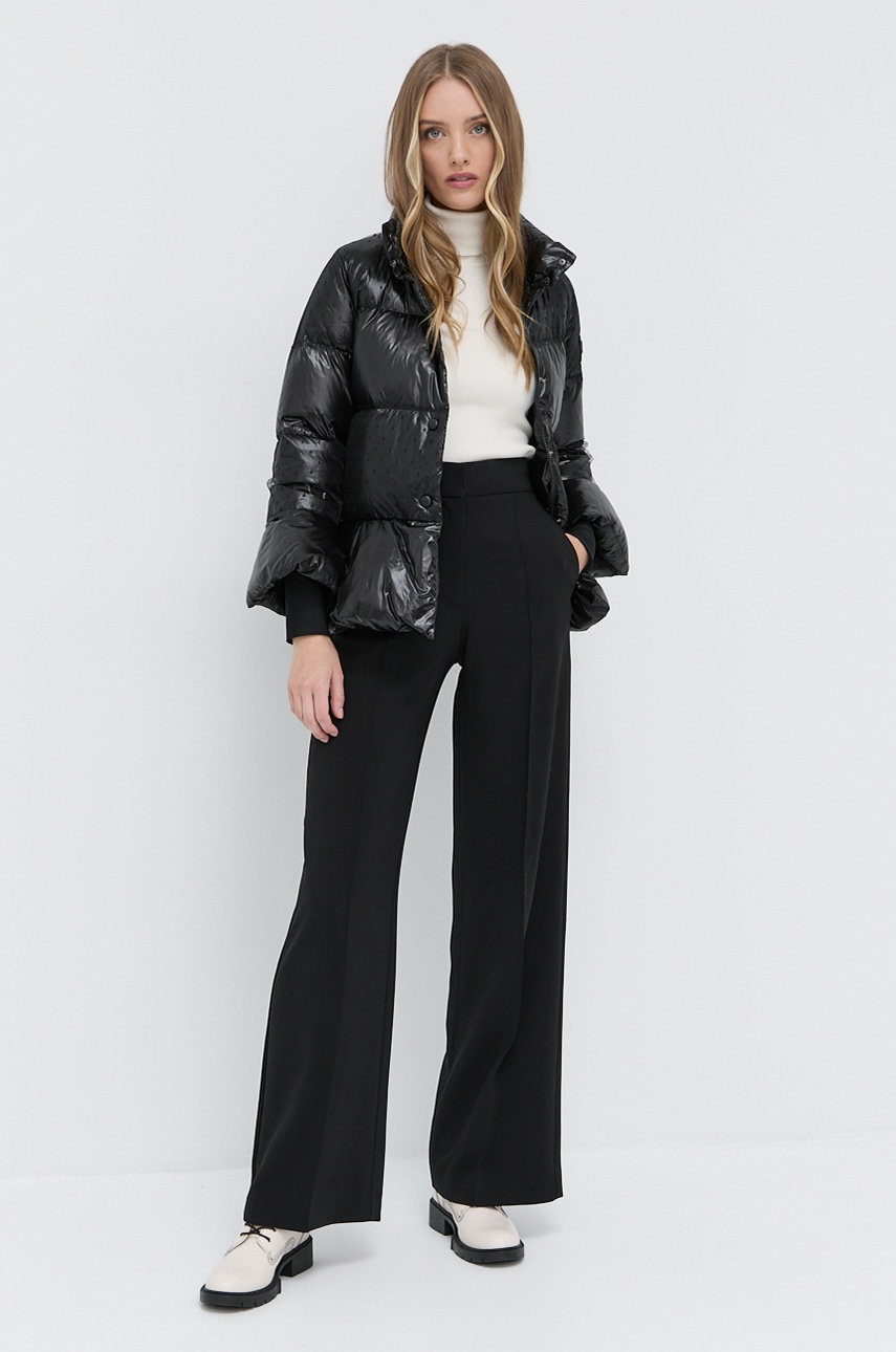 

Пухено яке Red Valentino дамско в черно със зимна изолация, Черен