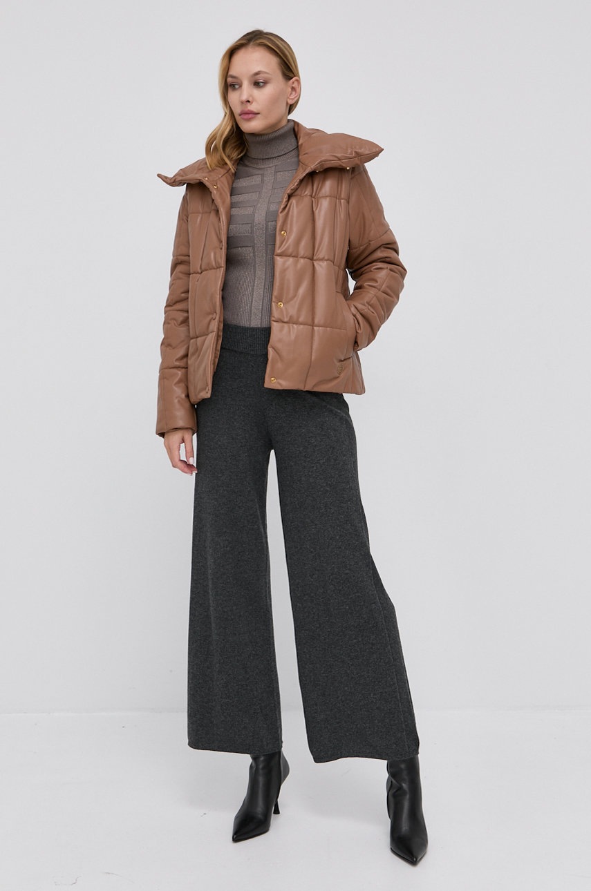 

Куртка Trussardi женская цвет коричневый переходная