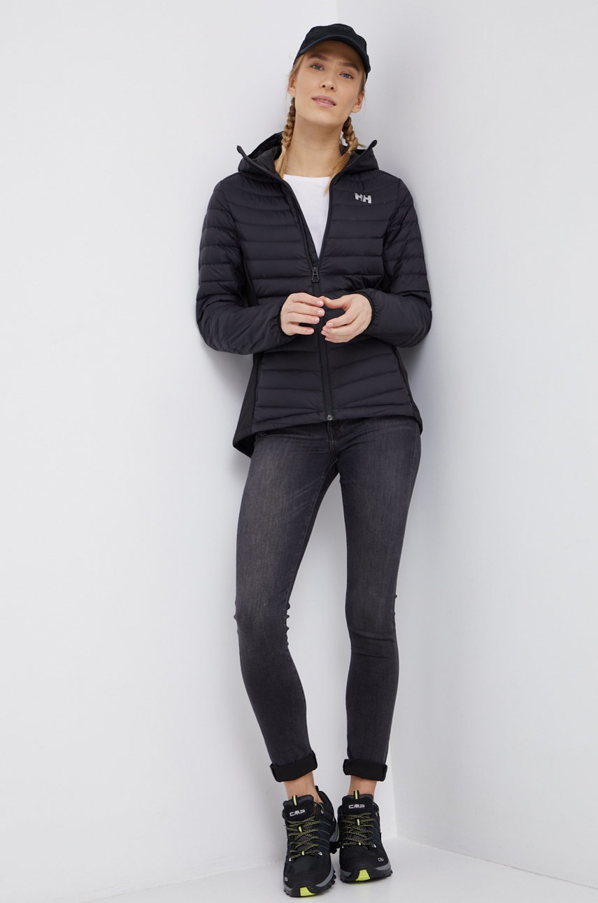 

Пуховая куртка Helly Hansen женская цвет чёрный переходная